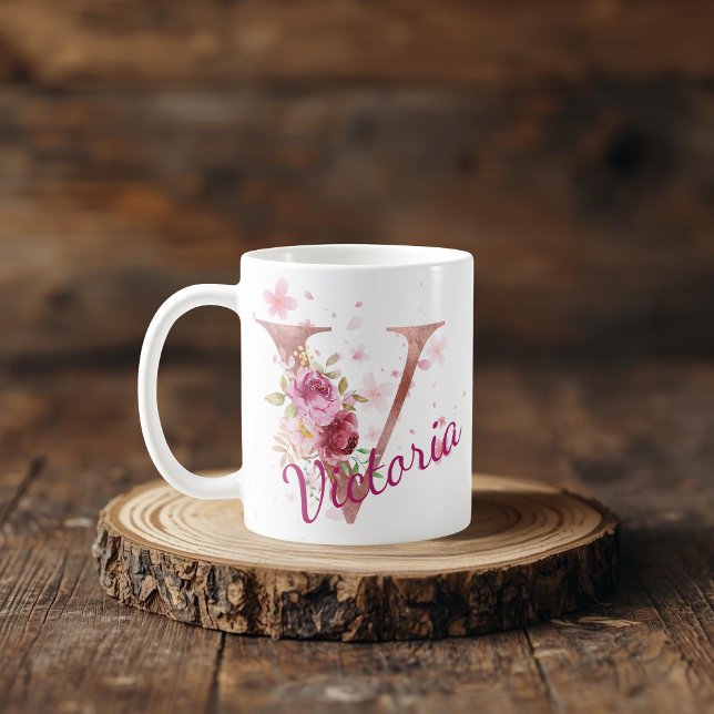 Mug à initiale florale personnalisée – Lettre V (Créateur téléchargé)