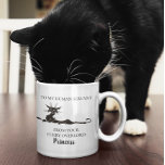 Mug À mon serviteur humain Funny cadeau de chat person<br><div class="desc">Cette conception peut être personnalisée dans la zone fournie en modifiant la photo et/ou le texte. Vous pouvez également le customiser en cliquant sur Personnaliser ce Modèle, puis en choisissant l'option cliquer pour customiser et supprimer ou modifier la couleur de l'arrière - plan, ajouter du texte, modifier la couleur ou...</div>