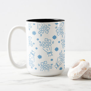 Mug à motif de bouquets de fleurs bleues