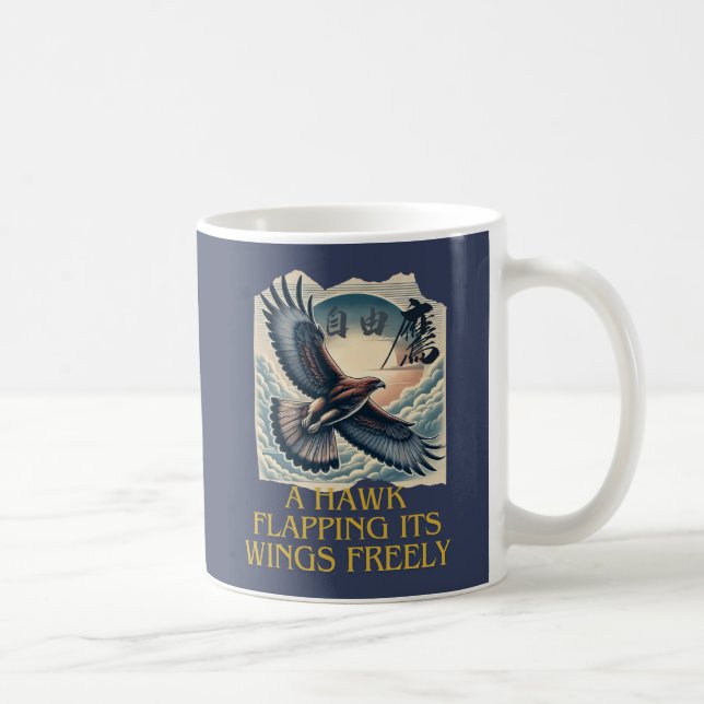Mug A powerful flying hawk symbolizing freedom (Droite)