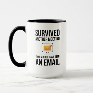 Mug A survécu à une autre réunion qui aurait dû être u