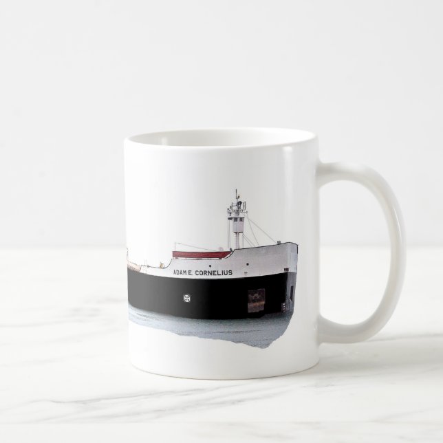 mug Adam E. Cornelius (Droite)