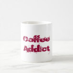 Mug Addict au café dans la police Red Grunge<br><div class="desc">Coffee Addict écrit dans une police de grunge rouge.</div>