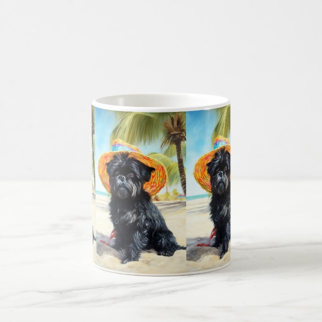 Mug Affenpinscher sur la plage, cadeau d'été pour les  (Centre)