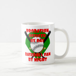 Mug Agent de probation aime le baseball