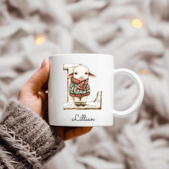 Mug Agneau de Noël L initiale monogramme personnalisé (Personalized Monogram Initial L Christmas Lamb Coffee Mug)