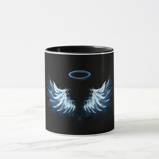 Mug Ailes d'ange bleues lumineuses sur fond noir (Centre)