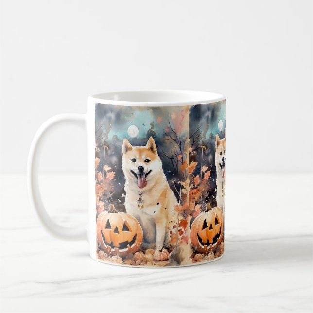 Mug Akita Halloween avec citrouilles effrayant (Gauche)