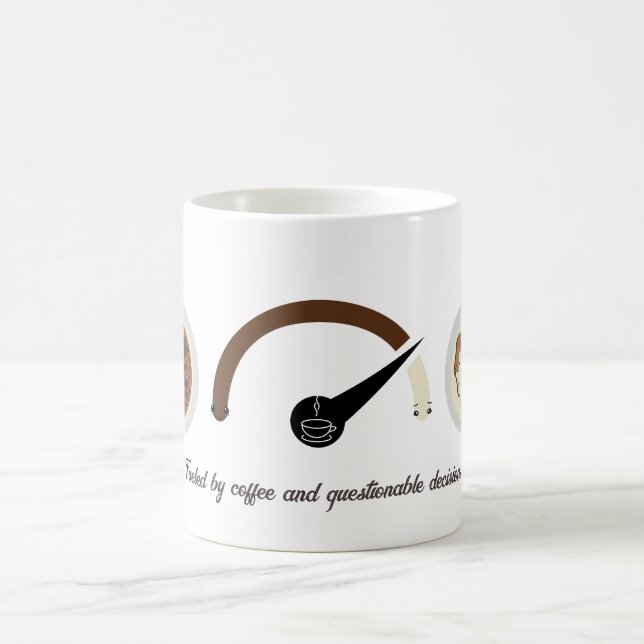 Mug Alimenté par Café et décisions douteuses Faible én (Centre)