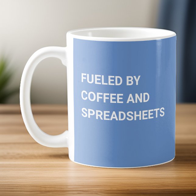 Mug Alimenté par café et feuilles de calcul - bleu cla (Créateur téléchargé)