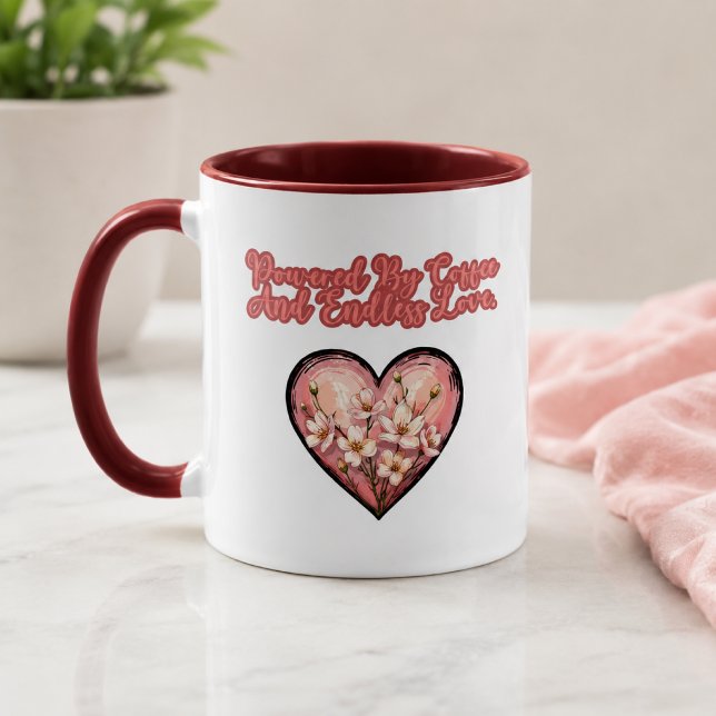 Mug Alimenté par le café et l'amour infini Vie de mama (Créateur téléchargé)