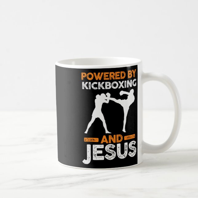 Mug Alimenté par le kickboxing et Jésus  (Droite)