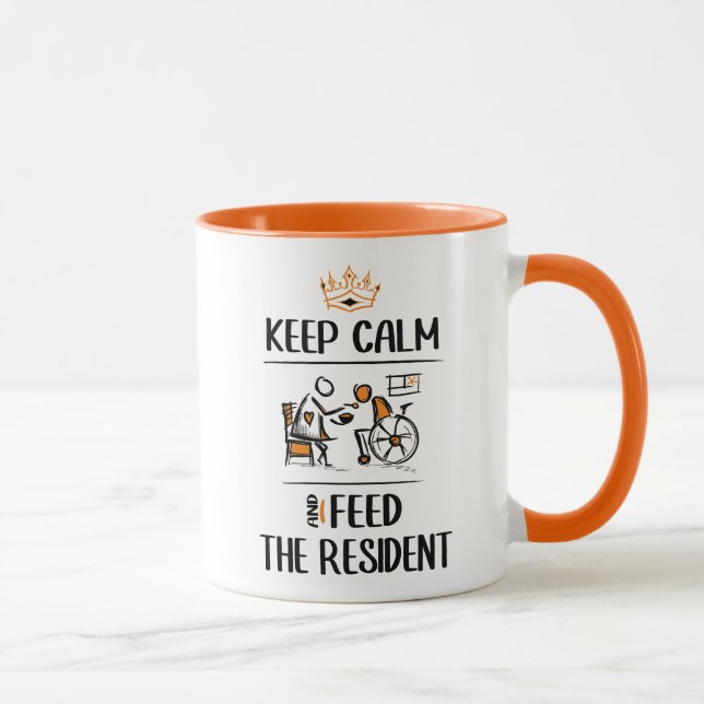 Mug Alimentez le Résident. Assistant en soins infirmie (Droite)