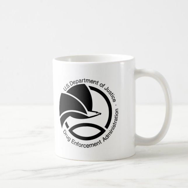 Mug Ambassade Bogotá, DEA (Droite)