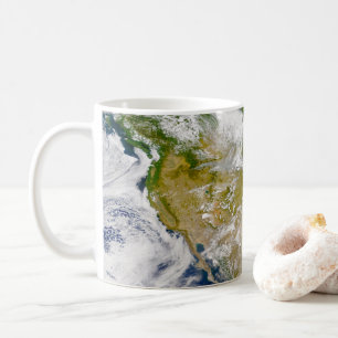 Mug Amérique Du Nord Avec Fumée Visible Dans Les Endro