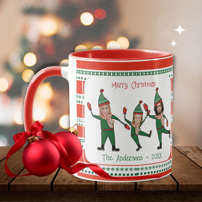 Mug Amusante famille d'elfes trois Red Green Noël (Créateur téléchargé)