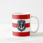 Mug Ancre marine à rayures rouges et blanches<br><div class="desc">Un design de tasse à café nautique dynamique avec de larges rayures rouges et blanches et un bouclier bleu marine avec ancre du navire. C'est un choix idéal pour les beach homes,  les plaisanciers,  les marins ou toute personne qui aime le thème du bord de mer.</div>