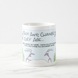 Mug Anecdote amusante de fourmi au sujet des travaux