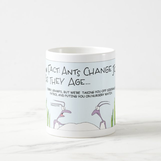 Mug Anecdote amusante de fourmi au sujet des travaux (Centre)