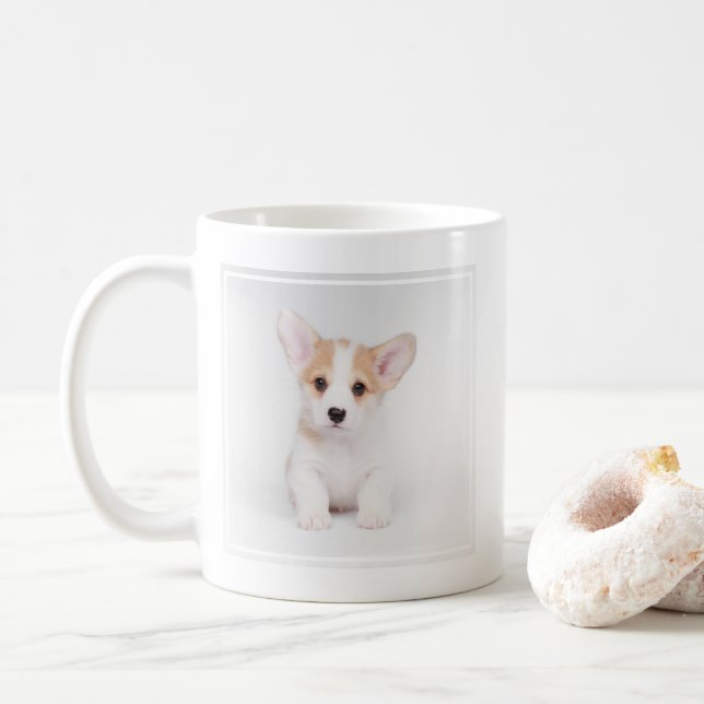Mug Animaux de bébés cutest | Chiot de Corgi blanc (Avec donut)