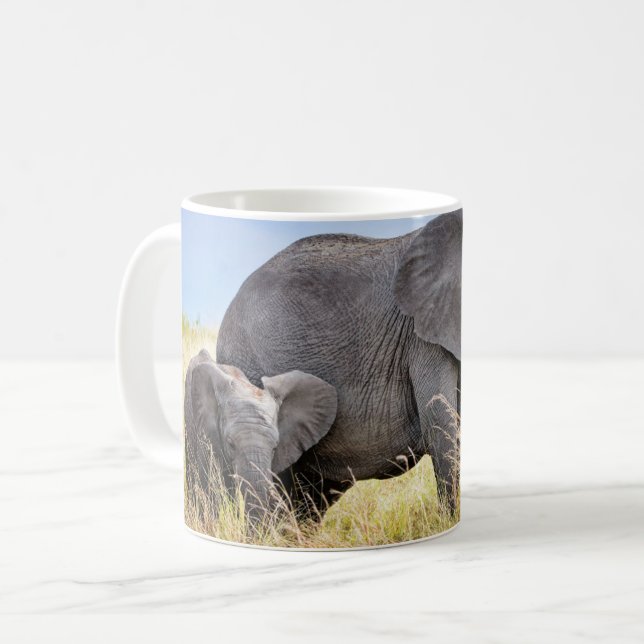 Mug Animaux de bébés cutest | Eléphant africain et mèr (Devant gauche)