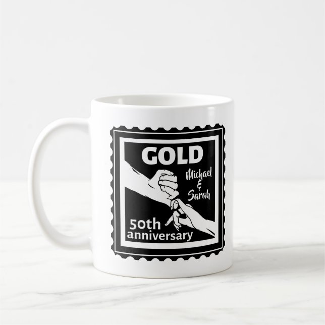 Mug Anniversaire du mariage d'or tenant la main 50e (Gauche)