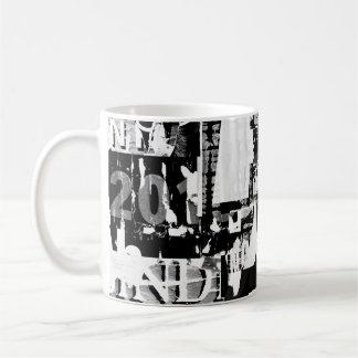 Mug Annonces publicitaires de rue déchirées collage ba