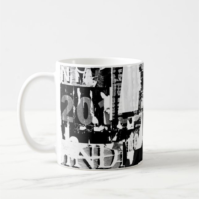 Mug Annonces publicitaires de rue déchirées collage ba (Gauche)