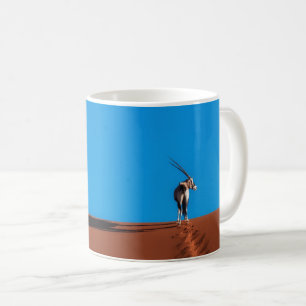 Mug Antilope d'oryx au désert de Namib