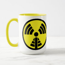 Apodcastalypse Mug! Avec le logo de radiation !