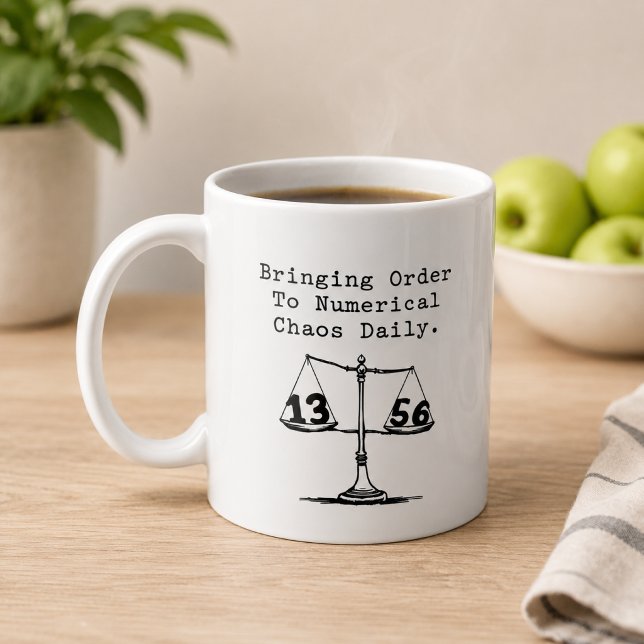 Mug Apporter de l'ordre au chaos numérique Math Guru (Créateur téléchargé)