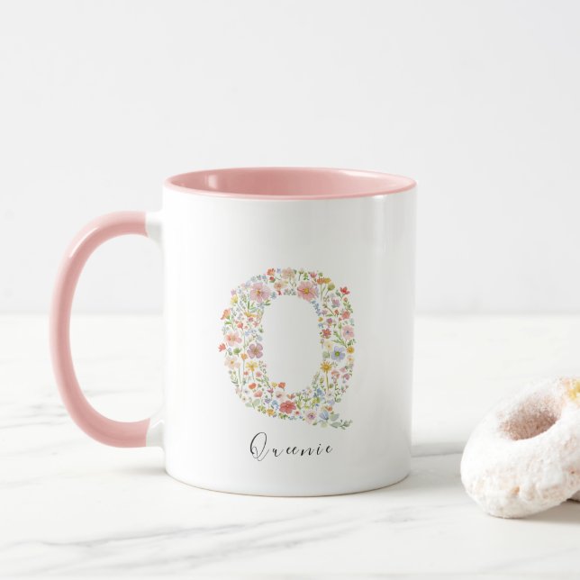 Mug Aquarelle Florale Lettre Q Monogramme & Nom person (Avec donut)