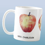 Mug Aquarelle Fruit Pomme Professeur personnalisé<br><div class="desc">Peinture à l'aquarelle fraîche fruitée aux pommes. Modifiez le nom pour customiser. Art original de Nic Squirrell. Idéal pour un cadeau d'enseignant pour montrer combien vous appréciez toute leur aide!</div>