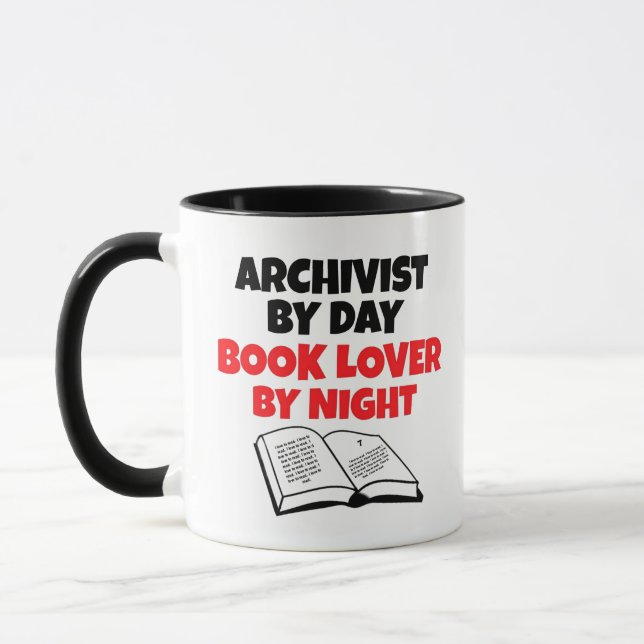 Mug Archiviste aime lire (Gauche)