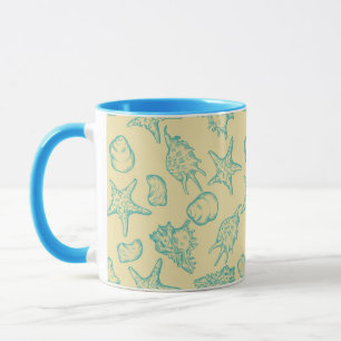 Mug Arrière - plan avec des coquilles. Tiré par la