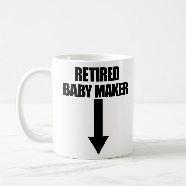Mug Arrow, créatrice de bébé retraitée, cadeau Vasecto (Gauche)