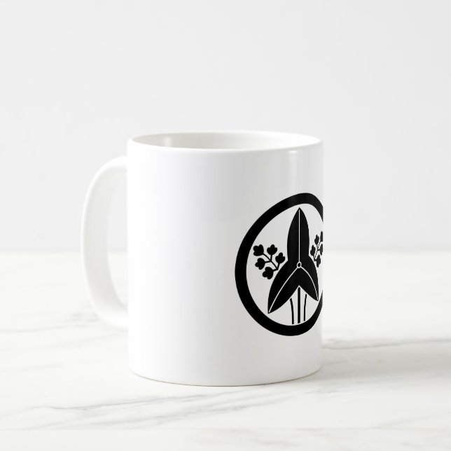 Mug Arrowhead debout dans un cercle (Devant gauche)