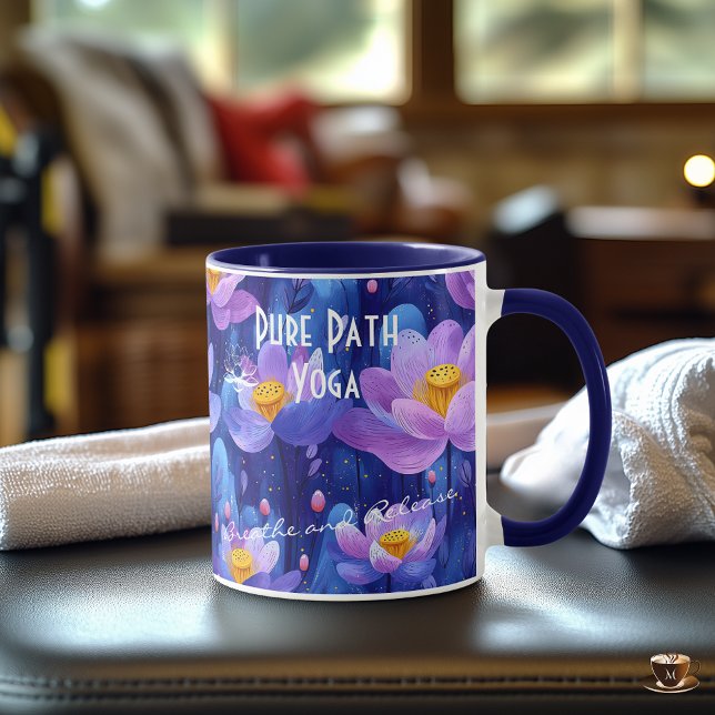 Mug Art floral abstrait serein dans des tons violets d (Créateur téléchargé)