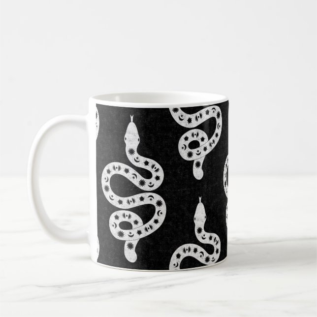 Mug Art populaire texturé grunge sorcière serpent blan (Gauche)