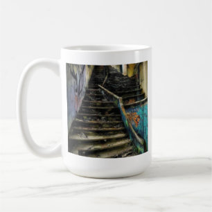 Mug Art urbain sur escaliers Bâtiment abandonné