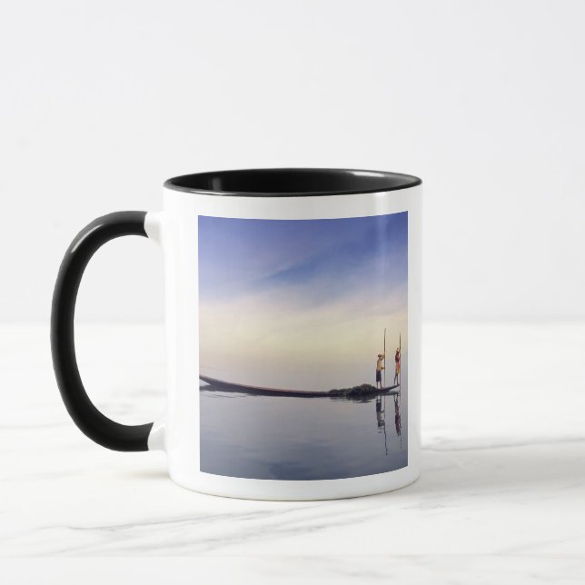 Mug Asie, Birmanie, (Myanmar) Bateau de pêche reflété  (Gauche)