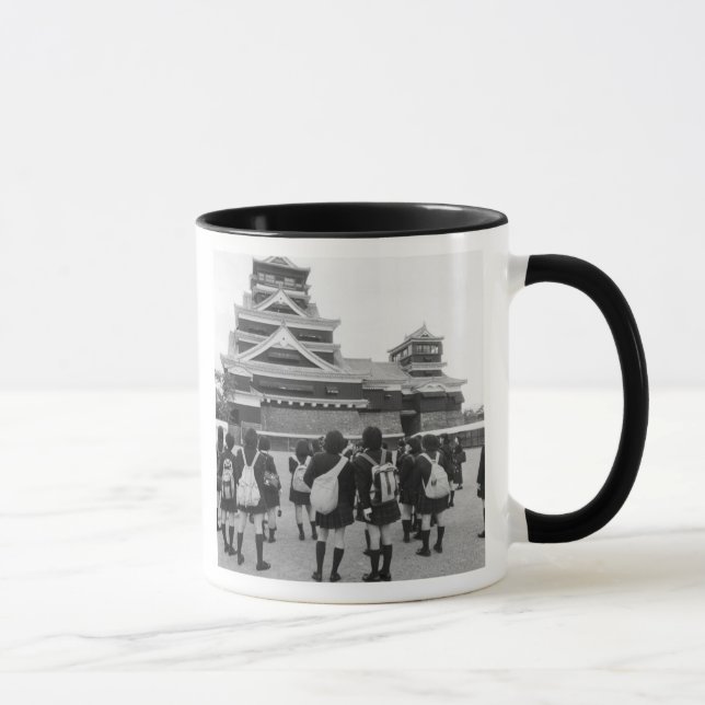 Mug Asie, Japon, Kumamoto. Écoliers à (Droite)
