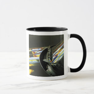 Mug Asie, Malaisie, Melaka. Reflets néon dans une voit