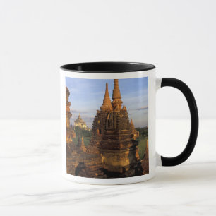 Mug Asie, Myanmar, Bagan. Anciens temples et