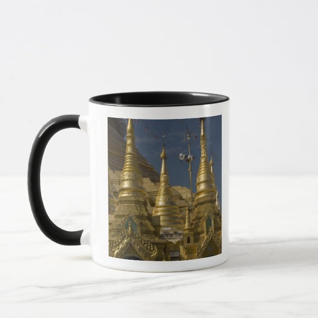 Mug Asie, Myanmar, Yangon. Stupa doré de Shwedagon (Gauche)