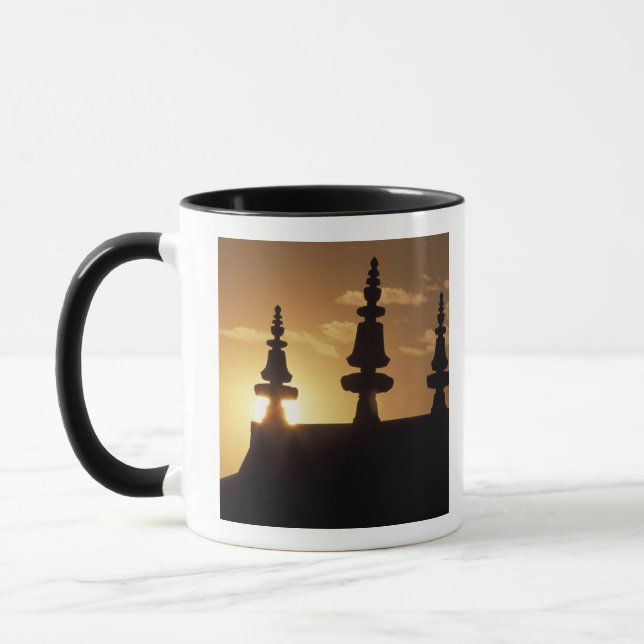 Mug Asie, Népal, Katmandou. Stupa de Bouddhanath. (Gauche)