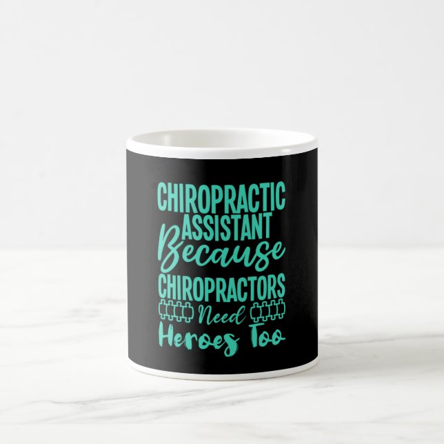 Mug Assistant chiropratique parce que chiropraticien (Centre)