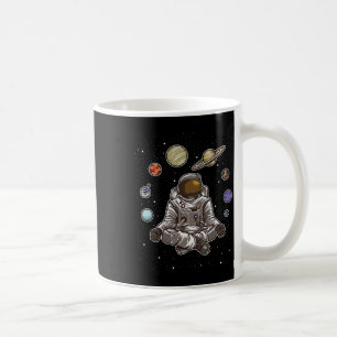 Mug Astronaute de yoga médite dans l'espace et ressent