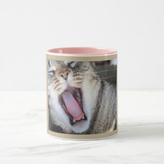 Mug Attaquez avec la photographie d'un chat tigré