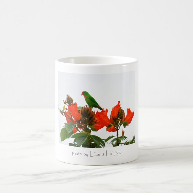 Mug Attaquez avec le perroquet vert et orange tropical (Centre)